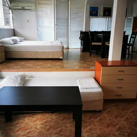 Szálloda Jelezchevi Guest Primorszko