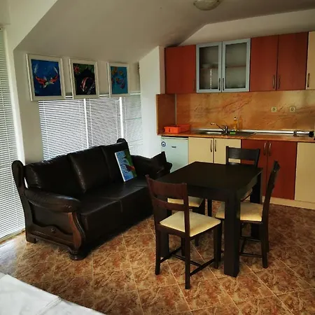 Jelezchevi Guest Primorszko