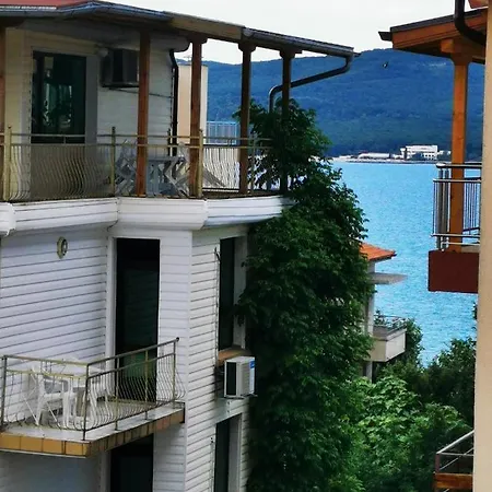 Jelezchevi Guest Hotel 2*