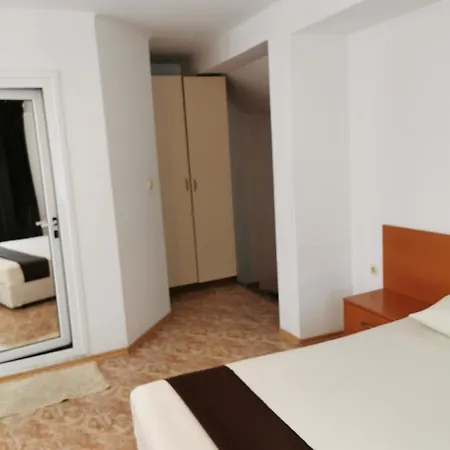 Hotel Jelezchevi Guest Primorsko