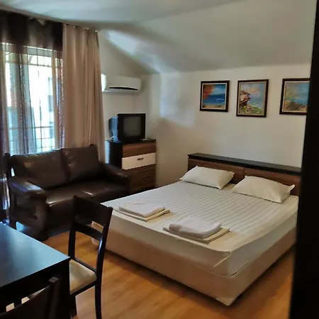 Jelezchevi Guest Szálloda Primorszko