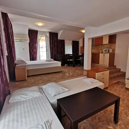 Jelezchevi Guest 2* Primorszko