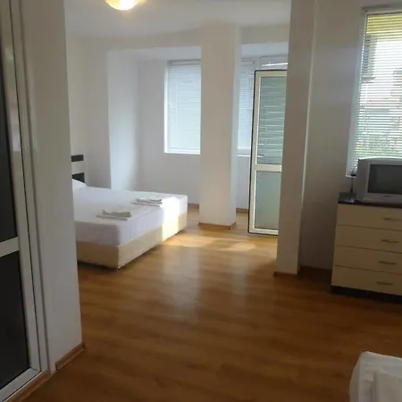 Szálloda Jelezchevi Guest 2*