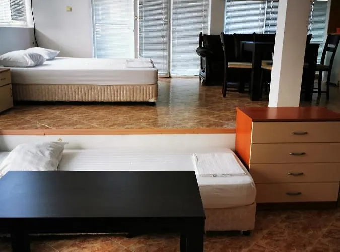 Hotel Jelezchevi Guest Primorsko