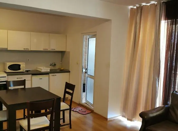 Jelezchevi Guest Hotel 2*