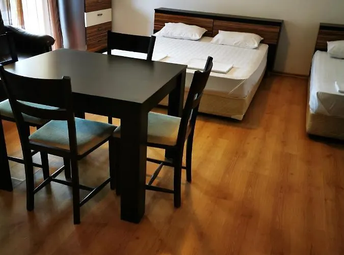 Jelezchevi Guest 2* Primorsko