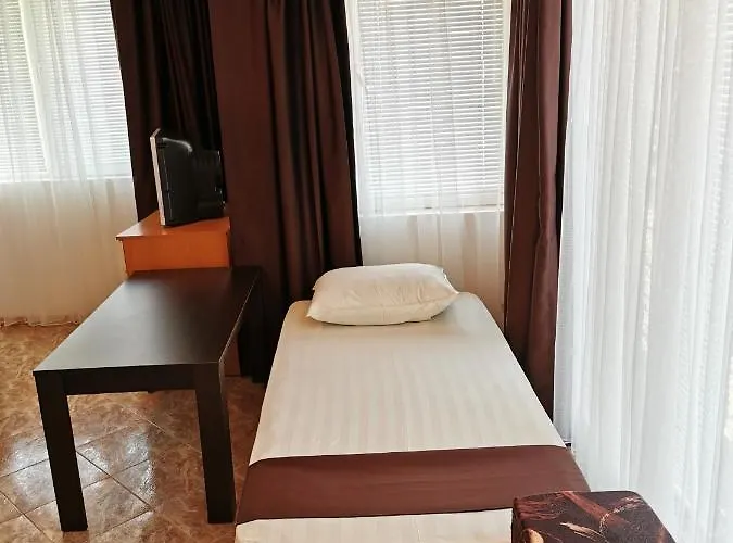 Jelezchevi Guest Hotel 2*